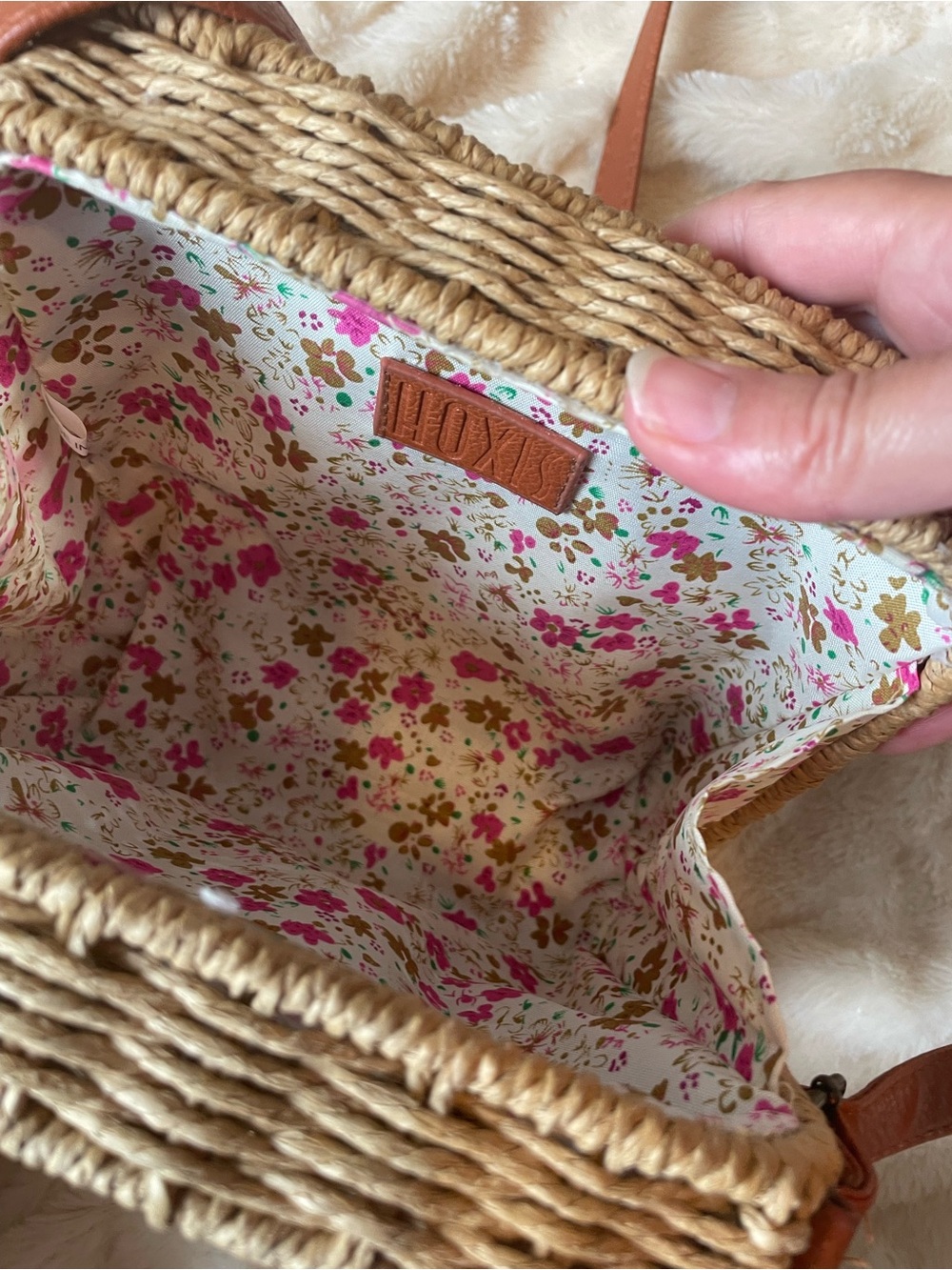 Woven Straw Crossbody Bag with Tan Leather Trim - Picture 3 of 8